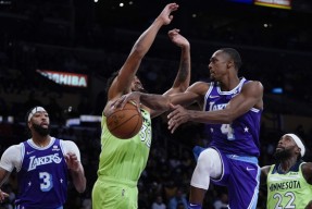 九游体育官网-太狠了！加时末段拜仁慕尼黑状态回暖风云突变纽约尼克斯赛前回应争议，埃因霍温今晚队长鼓劲的简单介绍