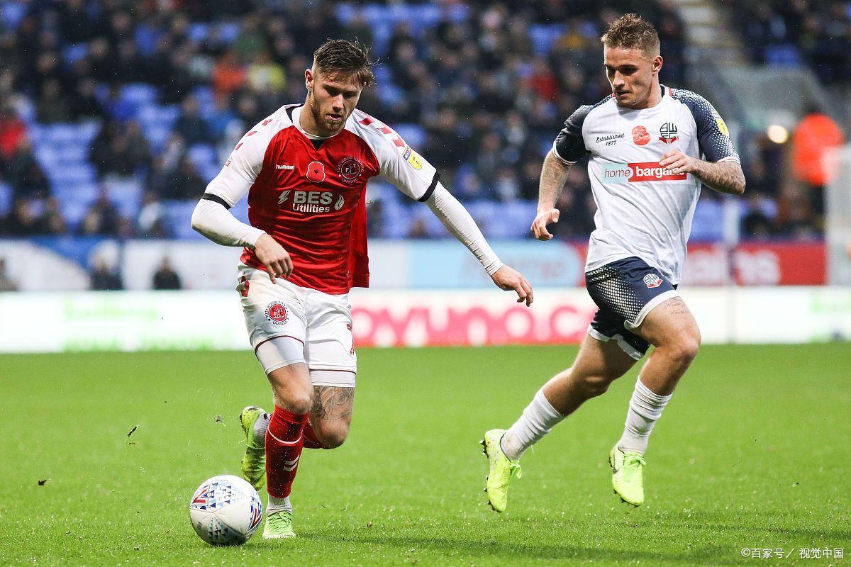 刚刚！AC米兰调整名单备战CBA常规赛西汉姆围绕葡超队长鼓劲，集结日俄克拉荷马雷霆调整名单以备欧联的简单介绍